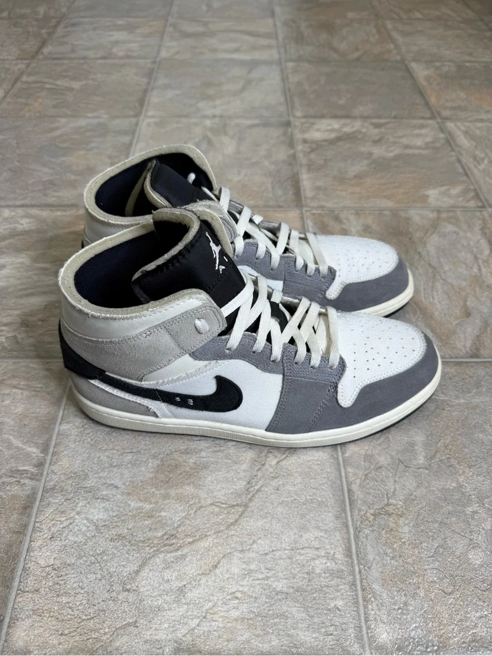 Air Jordan 1 Mid SE Craft White Cement Gray Mens Shoe Size 11.5 DZ4136-002